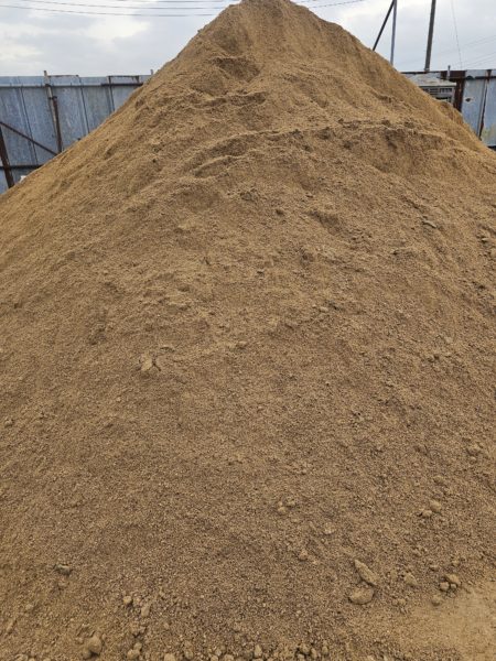 画像：岩瀬砂　(笠間砂・まさ土）